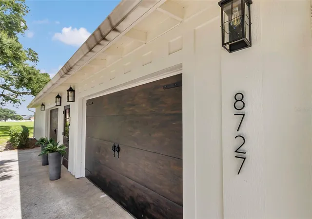 Photo 2 of Single family home for sale at 8727 Se 72Nd Ave, Ocala, FL 34472 | MLS# OM731073 | Listing updated on 2026-08-29