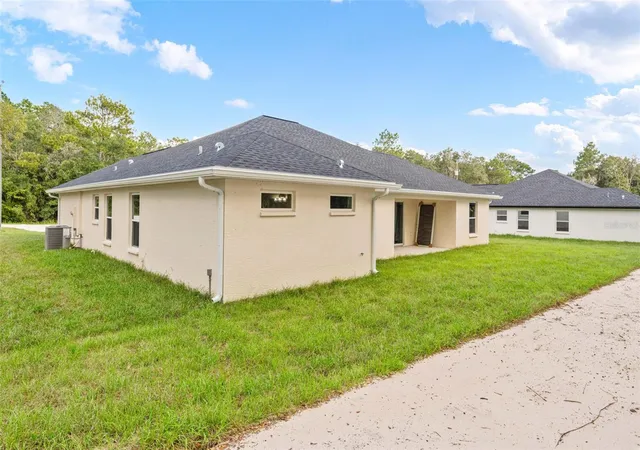 Photo 4 of Single family home for sale at 13475 Canyon Swallow Rd, Weeki Wachee, FL 34614 | MLS# W7888901 | Listing updated on 2026-10-15