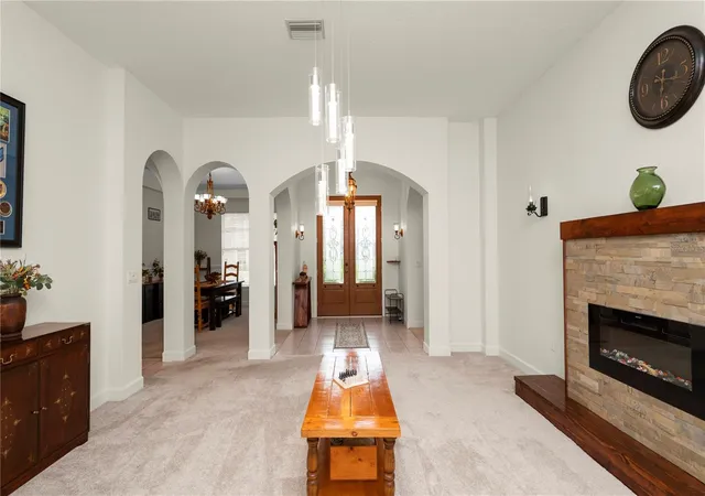 Photo 3 of Single family home for sale at 318 Hamilton Shores Dr Ne, Winter Haven, FL 33881 | MLS# L4964555 | Listing updated on 2026-09-05