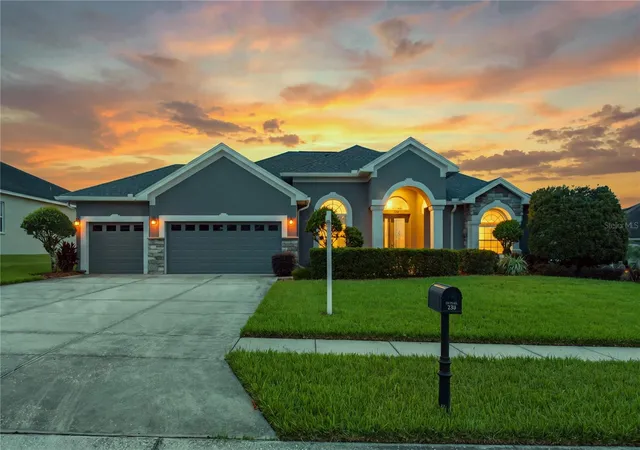 Photo 1 of Single family home for sale at 230 Lake Arietta Ct, Auburndale, FL 33823 | MLS# O6436593 | Listing updated on 2026-10-09