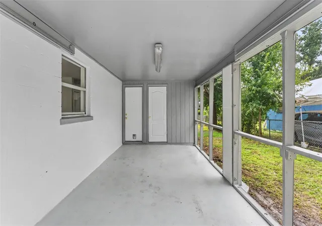 Photo 2 of Single family home for sale at 618 W Williams St, Lakeland, FL 33805 | MLS# L4964556 | Listing updated on 2026-10-27