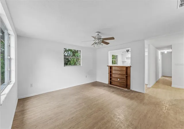 Photo 4 of Single family home for sale at 618 W Williams St, Lakeland, FL 33805 | MLS# L4964556 | Listing updated on 2026-10-27