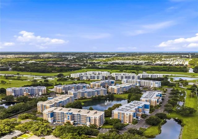 Photo 1 of Condo for sale at 960 Starkey Rd #3501, Largo, FL 33771 | MLS# TB8542448 | Listing updated on 2026-10-05