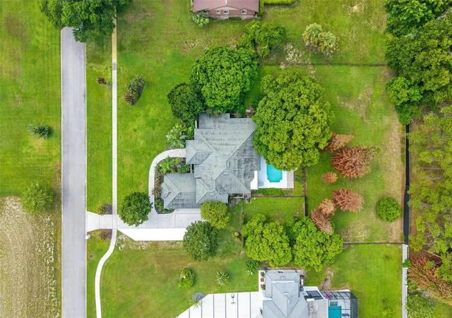 Photo 2 of Single family home for sale at 2540 Hempel Cvs Ct, Windermere, FL 34786 | MLS# O6436594 | Listing updated on 2026-09-06