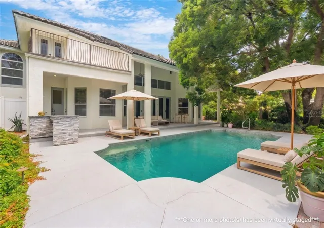 Photo 2 of Single family home for sale at 2540 Hempel Cvs Ct, Windermere, FL 34786 | MLS# O6436594 | Listing updated on 2026-09-06