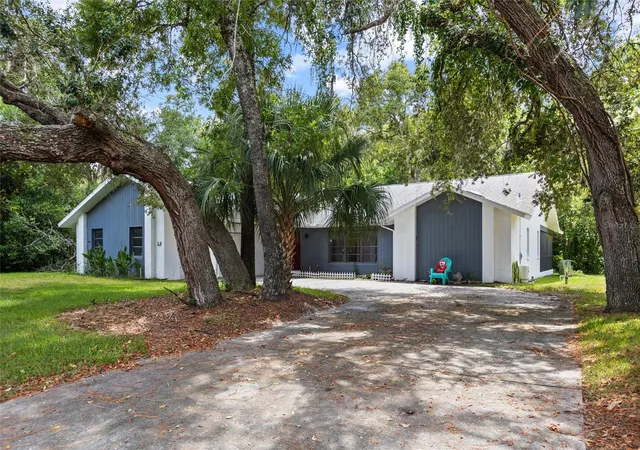 Photo 2 of Single family home for sale at 19 Hollyhock Ct, Homosassa, FL 34446 | MLS# TB8542462 | Listing updated on 2026-10-04