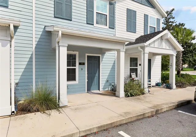 Photo 3 of Townhouse for sale at 3409 Sw 34Th Avenue Cir #9, Ocala, FL 34474 | MLS# OM731080 | Listing updated on 2026-08-29