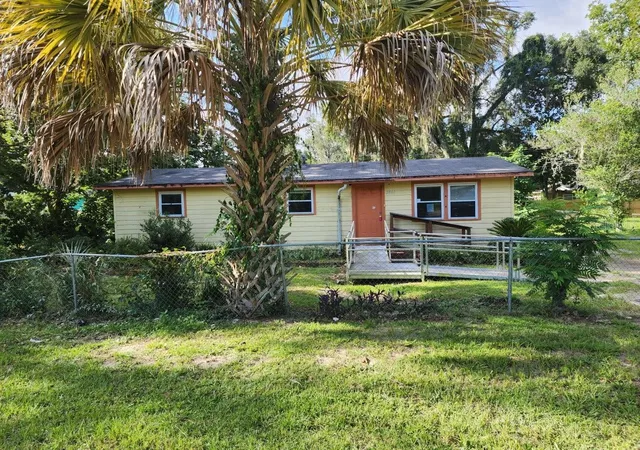 1st image of 2861 Se 18th Ave, Gainesville, FL 32641 | MLS# GC543008