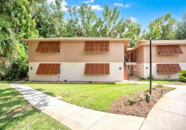 Photo 2 of Condo for sale at 150 Wax Myrtle Woods Ct #9B, Deltona, FL 32725 | MLS# O6436603 | Listing updated on 2026-09-15
