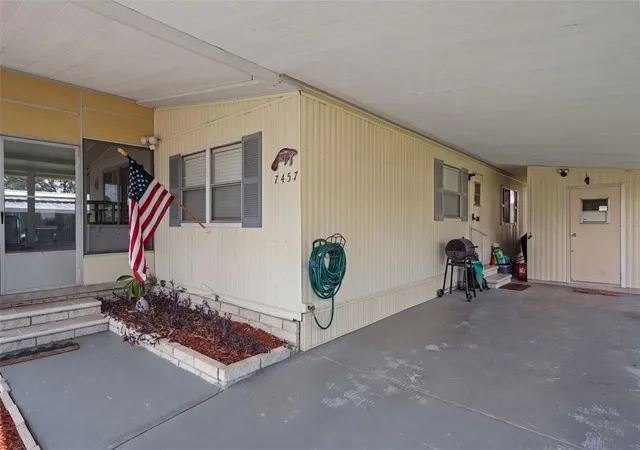 Photo 3 of Manufactured home for sale at 7457 Montrose Ave, Brooksville, FL 34613 | MLS# TB8542466 | Listing updated on 2026-08-30