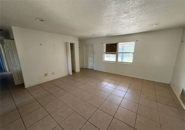 Photo 3 of Single family home for sale at 3608 Tam Dr, Orlando, FL 32808 | MLS# O6436606 | Listing updated on 2026-08-26