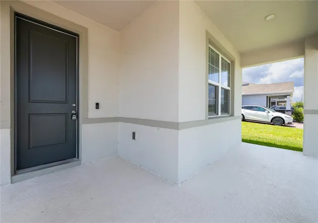 Photo 2 of Single family home for sale at 3754 Isle Royal Pl, Apopka, FL 32712 | MLS# S5156313 | Listing updated on 2026-09-17
