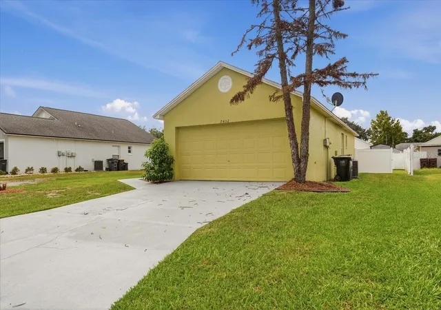 Photo 3 of Sale Pending at 7432 Jessamine Dr, Lakeland, FL 33810 | MLS# L4964558 | Listing updated on 2026-09-01