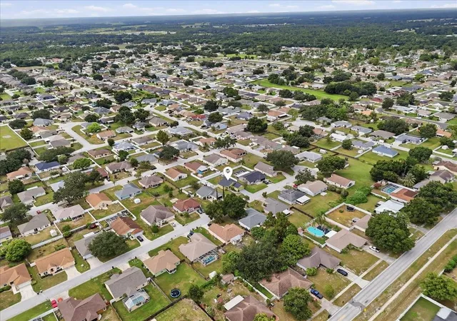 Photo 4 of Sale Pending at 7432 Jessamine Dr, Lakeland, FL 33810 | MLS# L4964558 | Listing updated on 2026-09-01