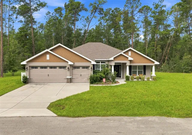 Photo 2 of Single family home for sale at 5 Petunias Ct, Homosassa, FL 34446 | MLS# W7888907 | Listing updated on 2026-09-15