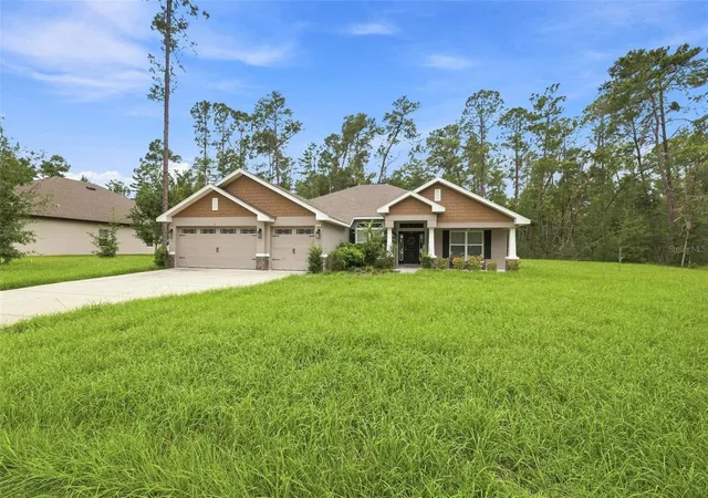 Photo 3 of Single family home for sale at 5 Petunias Ct, Homosassa, FL 34446 | MLS# W7888907 | Listing updated on 2026-09-15