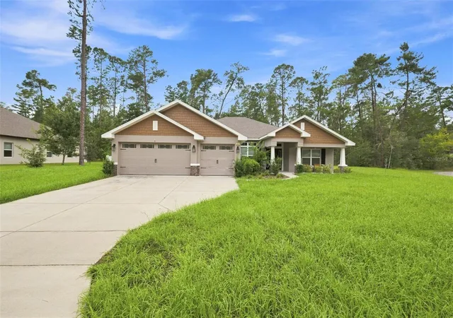 Photo 3 of Single family home for sale at 5 Petunias Ct, Homosassa, FL 34446 | MLS# W7888907 | Listing updated on 2026-09-15