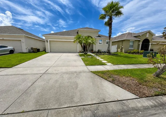 Photo 2 of Single family home for sale at 750 Star Magnolia Dr, Kissimmee, FL 34744 | MLS# S5156316 | Listing updated on 2026-09-03