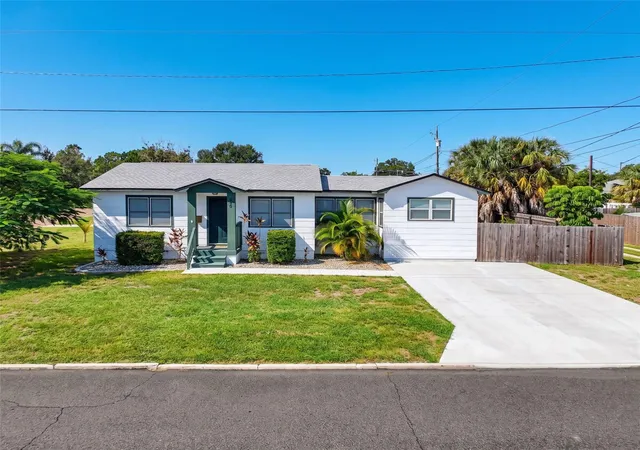 2nd image of 440 42nd St N, St Petersburg, FL 33713 | MLS# TB8542489