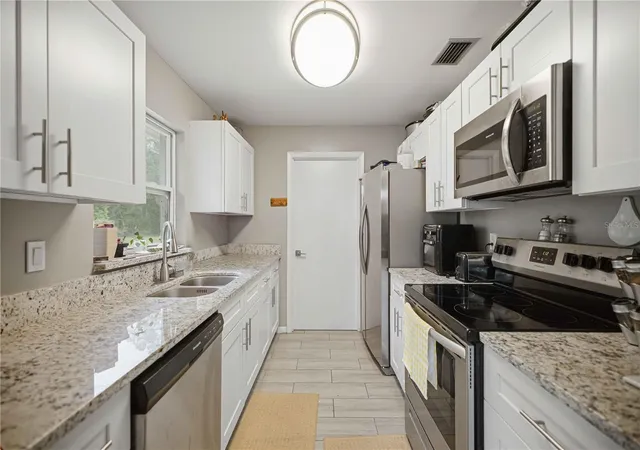 Photo 5 of Single family home for sale at 14314 Sw 43Rd Court Rd, Ocala, FL 34473 | MLS# GC543009 | Listing updated on 2026-08-28