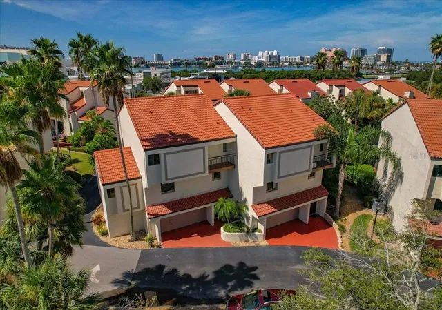 5th image of 240 Windward Psge #702, Clearwater Beach, FL 33767 | MLS# TB8542493