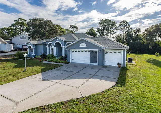 Photo 4 of Single family home for sale at 11382 Doxsey Hl Cir, Spring Hill, FL 34609 | MLS# W7888909 | Listing updated on 2026-09-01