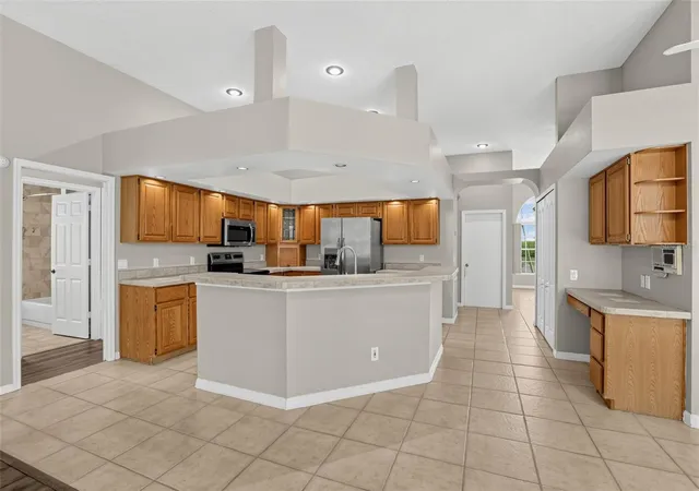 4th image of 248 Huntridge Wy, Winter Springs, FL 32708 | MLS# O6436630