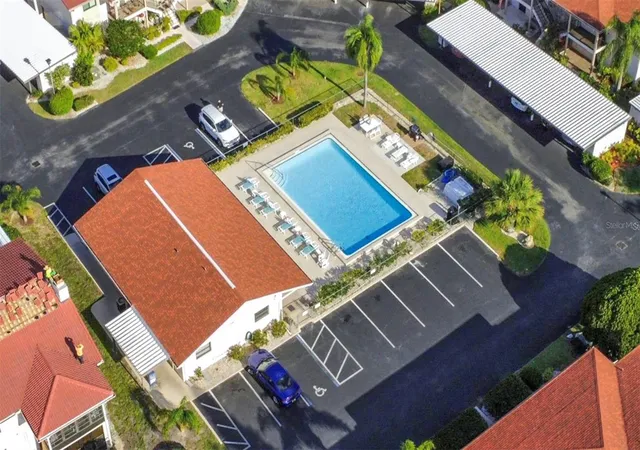 Listing Photo 2 - Condo for sale in building located at 9940 Eagles Pt Cir, PORT RICHEY, FL 34668 - Unit #4