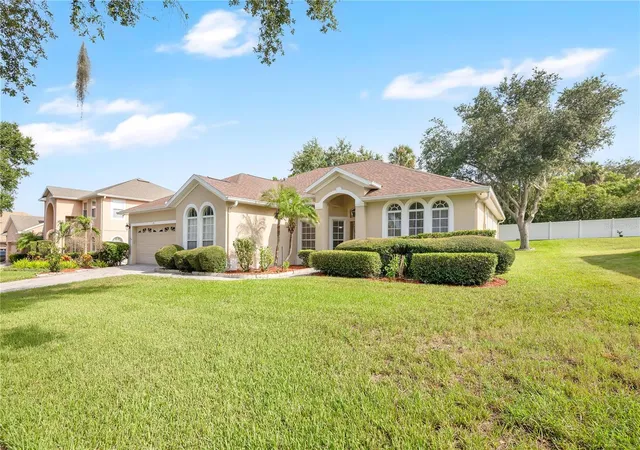 Photo 2 of Single family home for sale at 253 Beacon Pointe Dr, Ocoee, FL 34761 | MLS# O6436632 | Listing updated on 2026-09-06