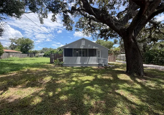 Photo 1 of Single family home for sale at 8103 N 18th St, Tampa, FL 33604 | MLS# O6436636 | Listing updated on 2026-10-30