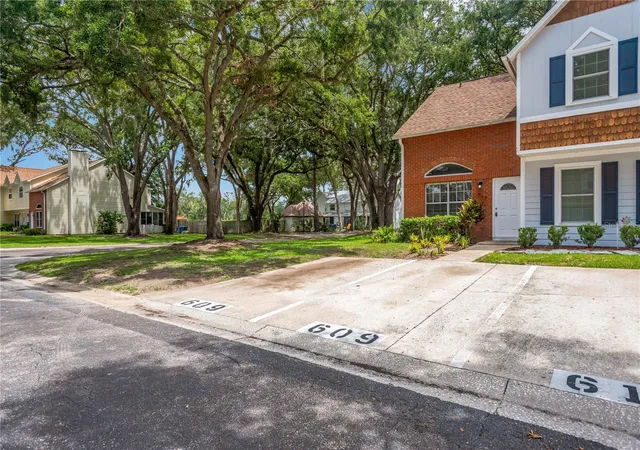 Photo 2 of Townhouse for sale at 609 Saint Henry Dr, Brandon, FL 33511 | MLS# TB8542516 | Listing updated on 2026-09-03