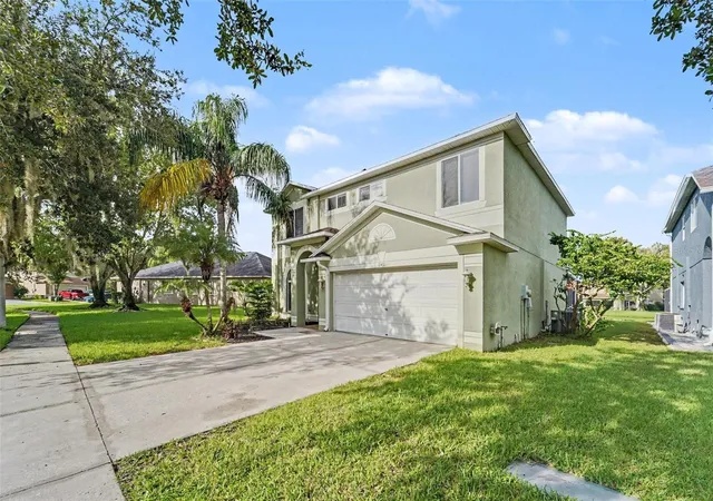 Photo 2 of Single family home for sale at 19431 Sandy Springs Cir, Lutz, FL 33558 | MLS# O6436646 | Listing updated on 2026-09-02