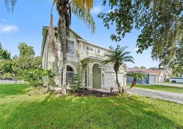 Photo 3 of Single family home for sale at 19431 Sandy Springs Cir, Lutz, FL 33558 | MLS# O6436646 | Listing updated on 2026-09-02
