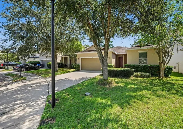 Photo 1 of Single family home for sale at 1102 Canyon Oaks Dr, Brandon, FL 33510 | MLS# O6436647 | Listing updated on 2026-08-29