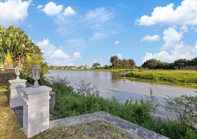 Photo 4 of Single family home for sale at 2698 46Th Ave N, St Petersburg, FL 33714 | MLS# W7888912 | Listing updated on 2026-09-08