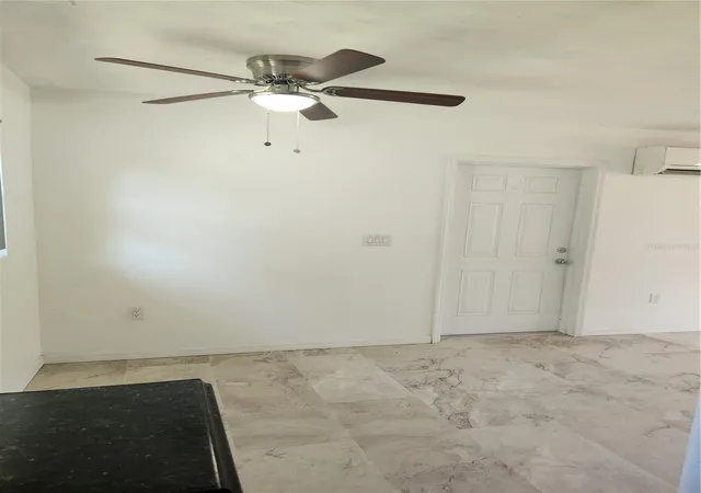 Photo 3 of Single family home for sale at 232 E Washingtonia St, Lake Placid, FL 33852 | MLS# C7529988 | Listing updated on 2026-09-08