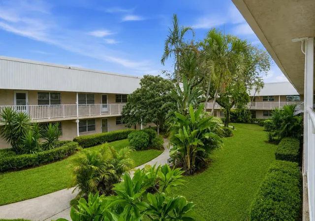 Photo 2 of Condo for sale at 10033 64th Ave N #16, St Petersburg, FL 33708 | MLS# TB8542551 | Listing updated on 2026-09-14