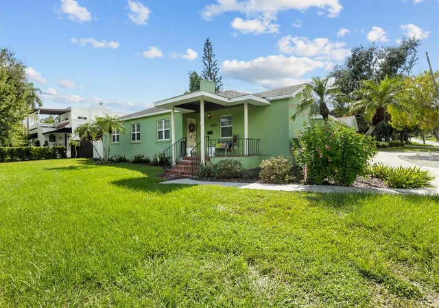 Photo 1 of Single family home for sale at 2603 Cleveland Heights Blvd, Lakeland, FL 33803 | MLS# L4964563 | Listing updated on 2026-09-04