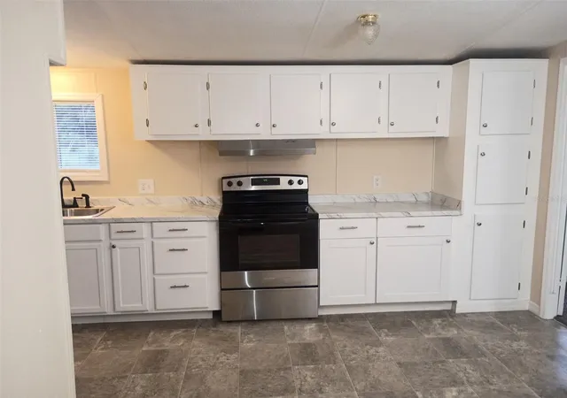 4th image of 6910 Brookridge Trl, Lakeland, FL 33810 | MLS# B4902352
