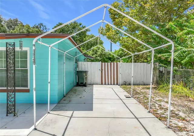 Photo 3 of Single family home for sale at 1118 Little Spring Hl Dr, Ocoee, FL 34761 | MLS# O6436675 | Listing updated on 2026-09-08