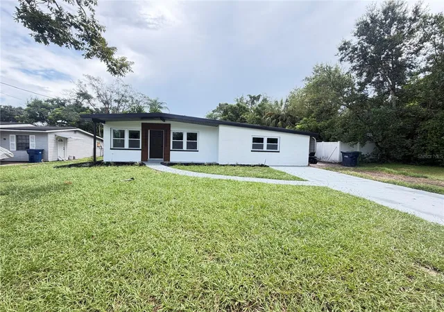 Single family home for sale at 9505 N Willow Ave, TAMPA, FL 33612 | MLS# TB8542566