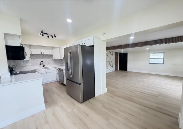 Photo 4 of Single family home for sale at 9505 N Willow Ave, Tampa, FL 33612 | MLS# TB8542566 | Listing updated on 2026-09-30