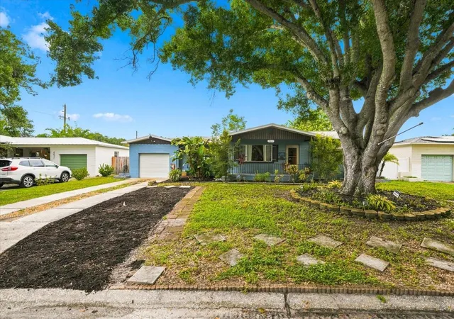 Photo 2 of Single family home for sale at 4641 25th Ave N, St Petersburg, FL 33713 | MLS# TB8542572 | Listing updated on 2026-08-27