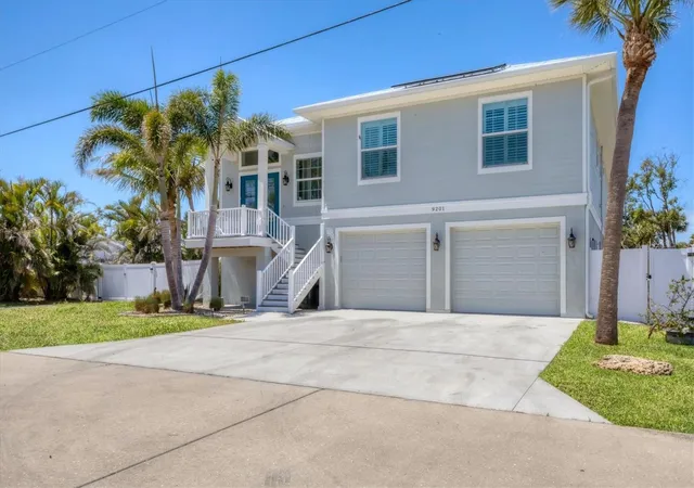 Photo 2 of Single family home for sale at 9201 Lake Dr, Englewood, FL 34224 | MLS# D6148558 | Listing updated on 2026-09-01