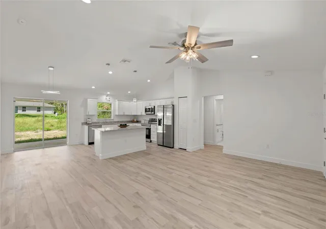 Photo 4 of Single family home for sale at 20615 Sw Robin Dr, Dunnellon, FL 34431 | MLS# OM731089 | Listing updated on 2026-08-28