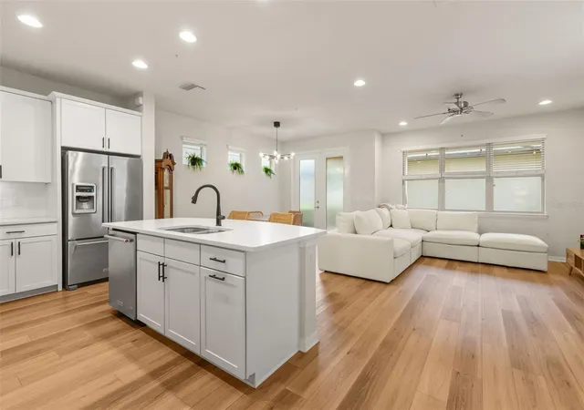 Photo 3 of Single family home for sale at 7179 Spring Park Dr, Winter Garden, FL 34787 | MLS# O6436688 | Listing updated on 2026-09-01