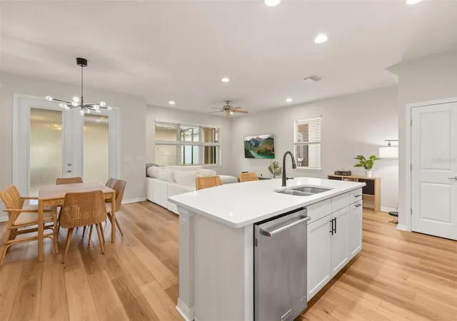 Photo 4 of Single family home for sale at 7179 Spring Park Dr, Winter Garden, FL 34787 | MLS# O6436688 | Listing updated on 2026-09-01