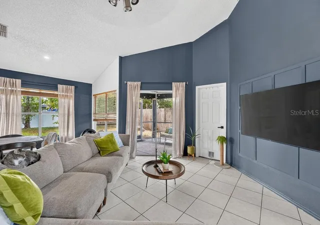 Photo 4 of Single family home for sale at 10449 Glassborough Dr, Orlando, FL 32825 | MLS# S5156332 | Listing updated on 2026-09-21