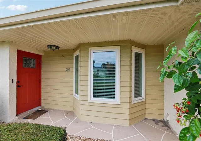 Photo 3 of Single family home for sale at 609 Allegheny Dr, Sun City Center, FL 33573 | MLS# TB8542590 | Listing updated on 2026-09-15