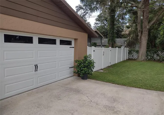 Photo 1 of Single family home for sale at 2301 Ne 32Nd Pl, Ocala, FL 34479 | MLS# O6436696 | Listing updated on 2026-08-28